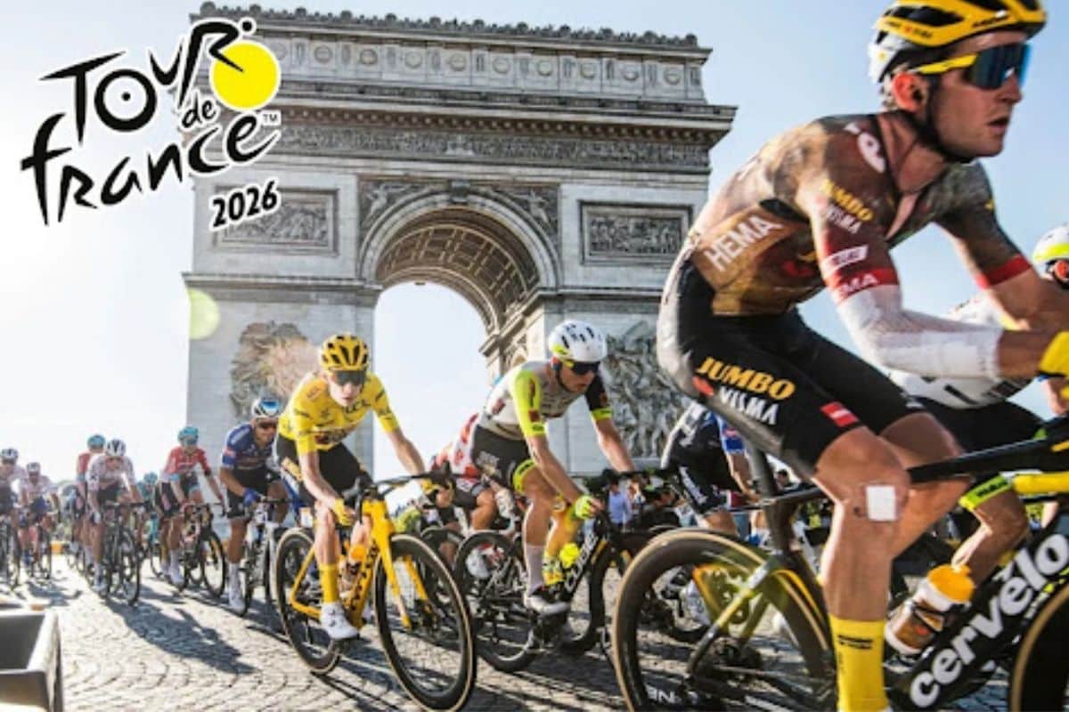 Coureurs du tour de France à Paris
