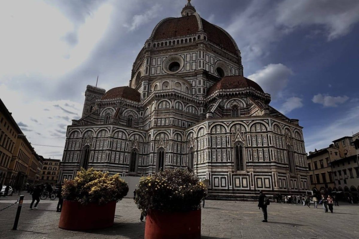 Cathédrale de Florence sous ciel nuageux